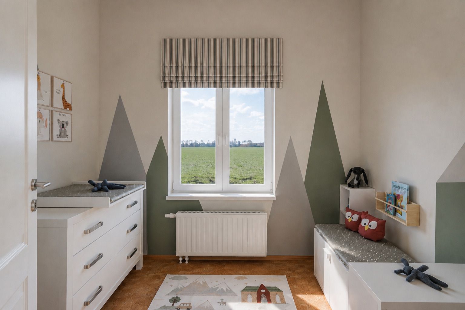 Kinderzimmer mit Bergmotiv an der Wand und Sitzbank am Fenster